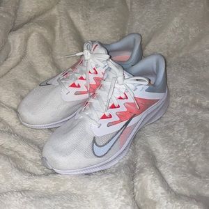 Nike Tennis Shoes